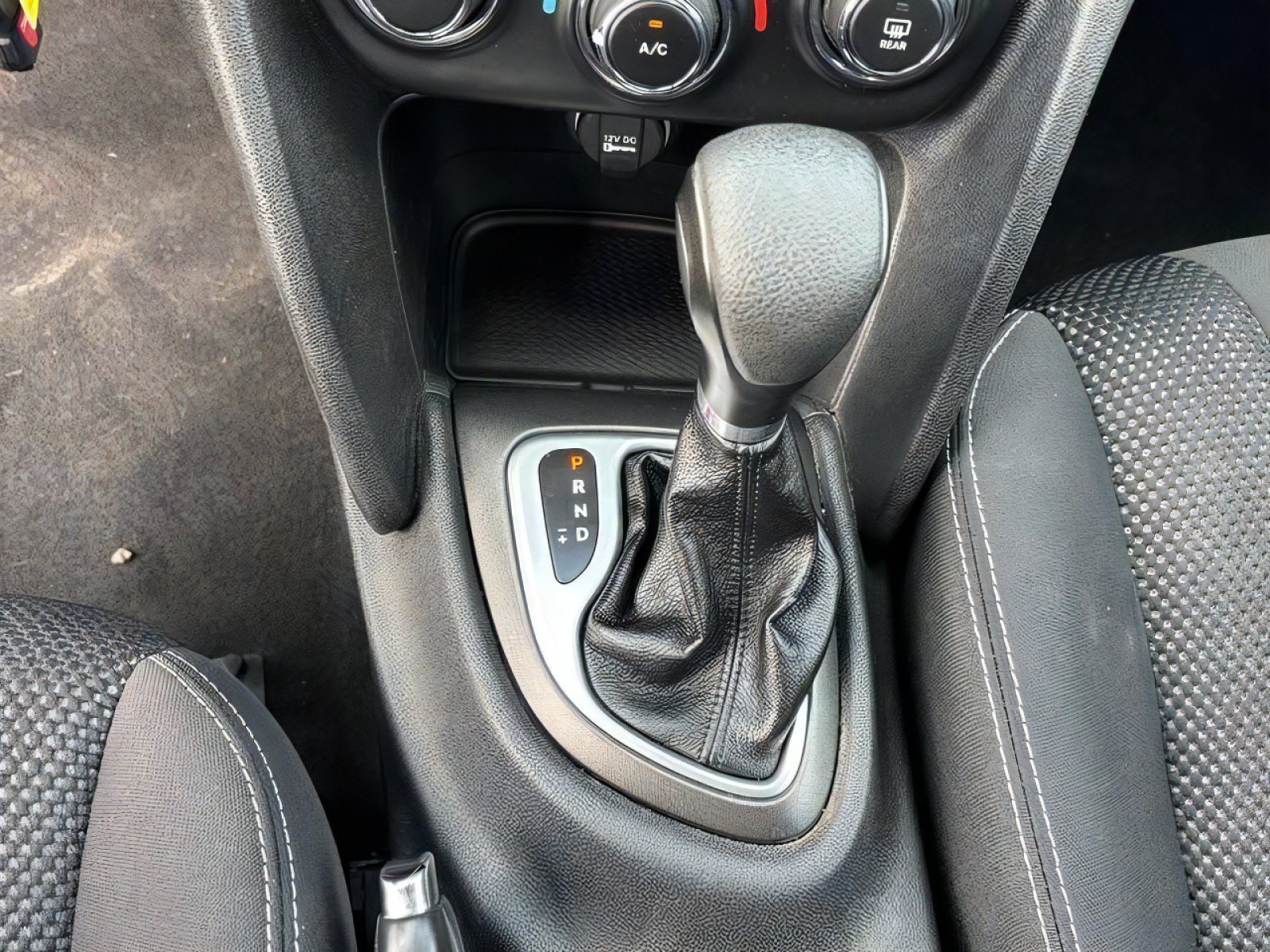 Used 2016 Dodge Dart SXT FWD image 17