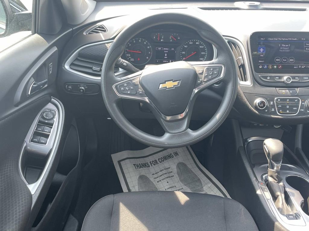 Used 2023 Chevrolet Malibu LT FWD image 13