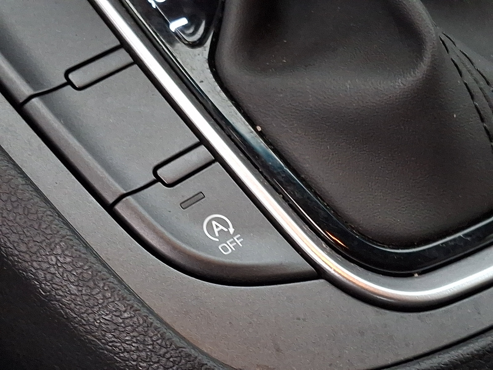 Certified 2023 Hyundai Kona SEL AWD/4WD image 27