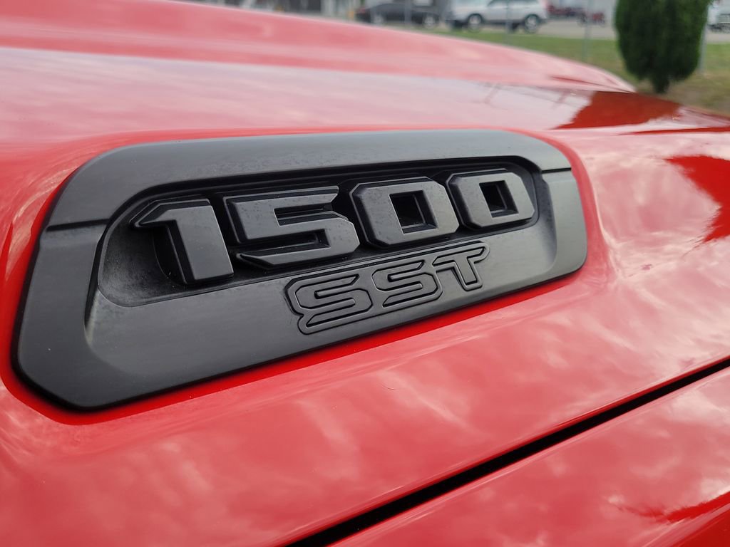 Used 2025 RAM 1500 Classic Warlock AWD/4WD image 7