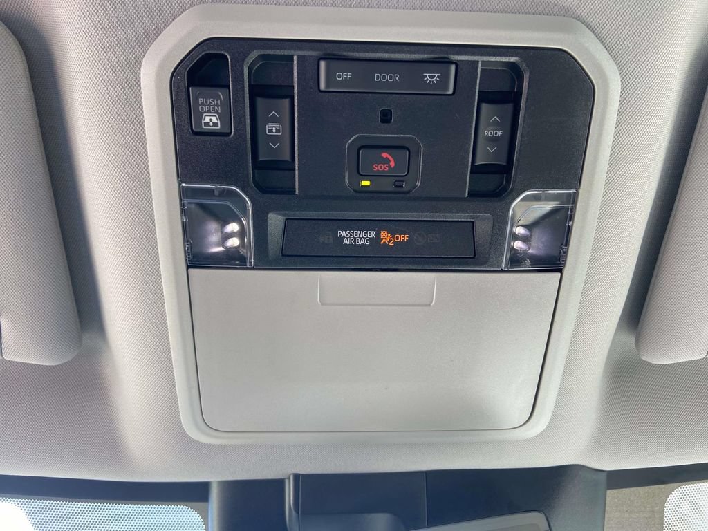 Used 2023 Toyota Tundra Limited AWD/4WD image 24