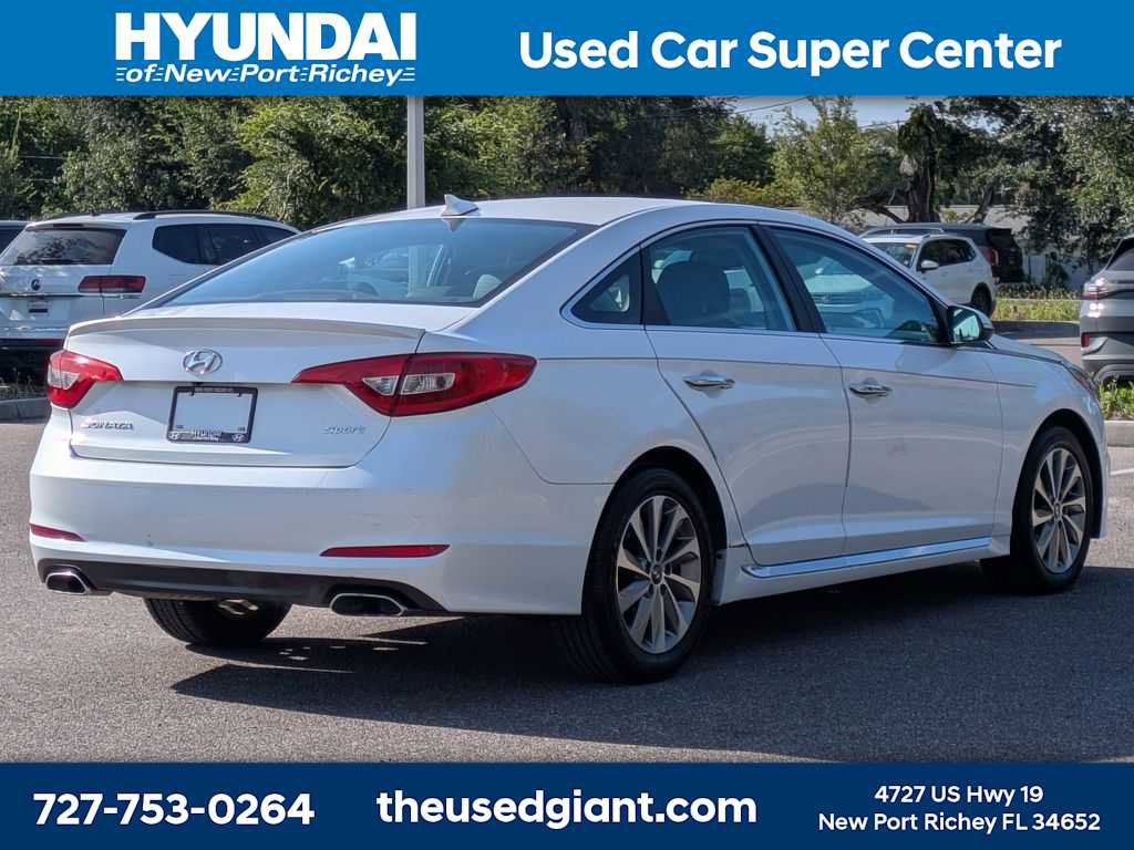 Used 2016 Hyundai Sonata Sport w/ Option Group 02 FWD image 5