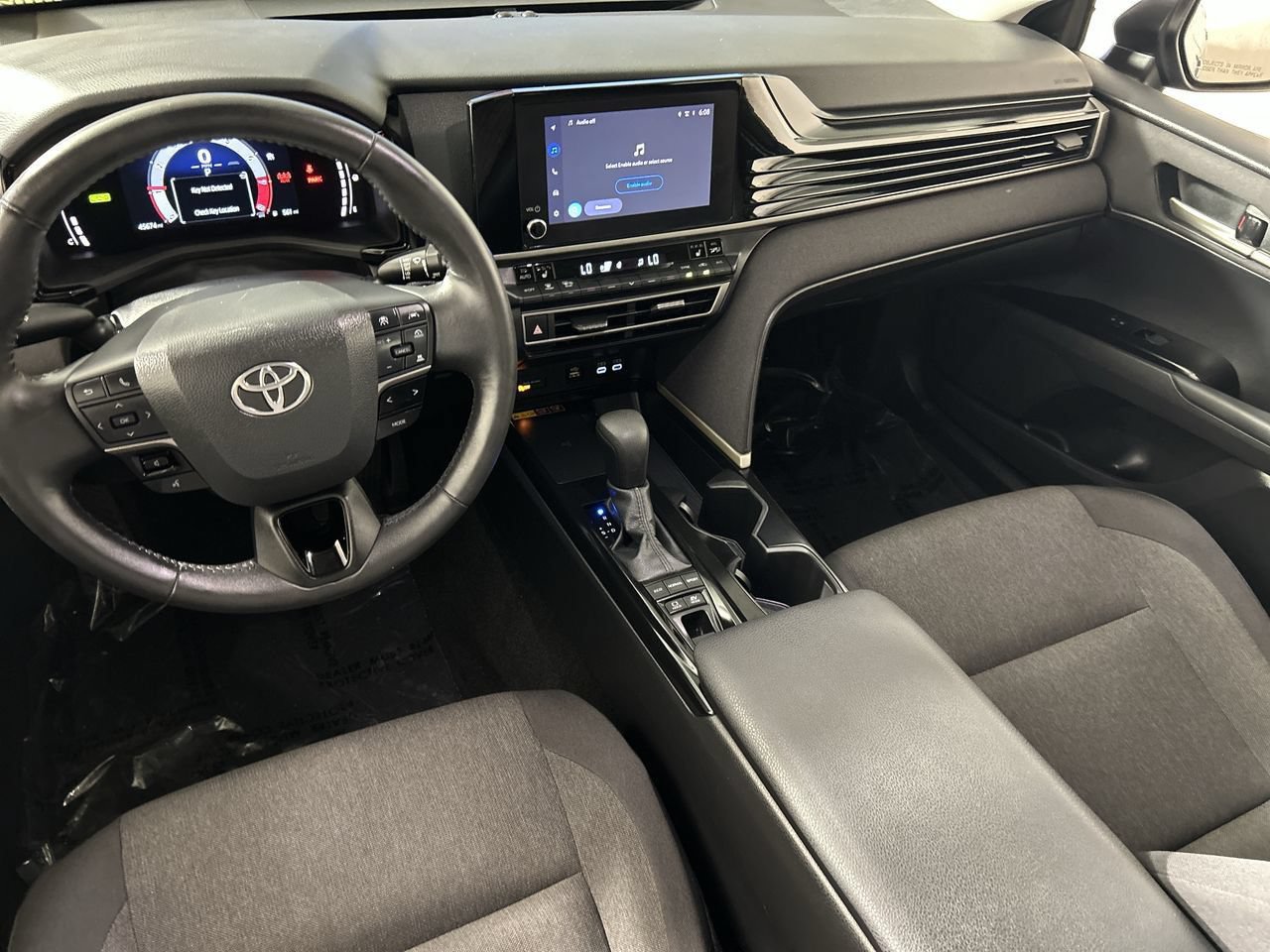 Used 2025 Toyota Camry LE w/ Convenience Package FWD image 24