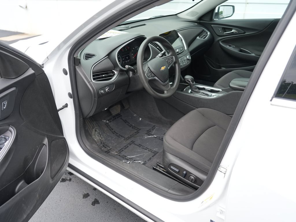 Used 2023 Chevrolet Malibu LT w/ Driver Confidence Package FWD image 13
