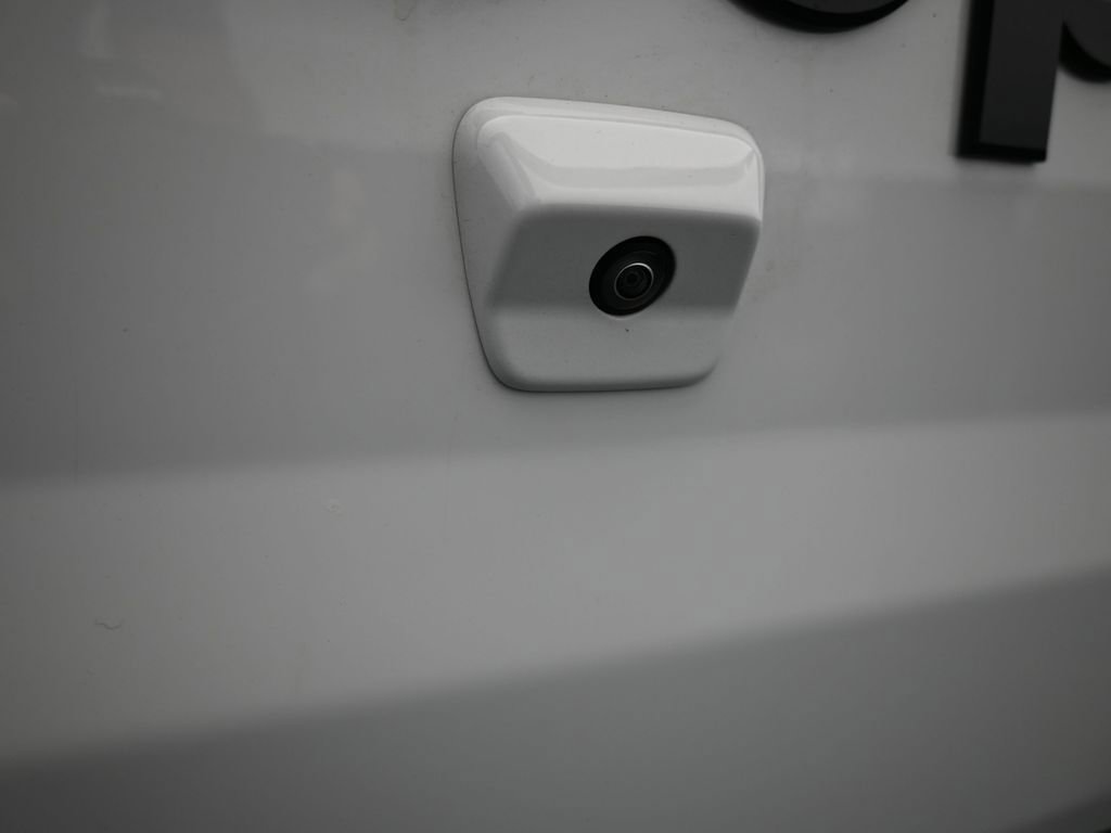 Used 2024 Jeep Gladiator Willys image 40