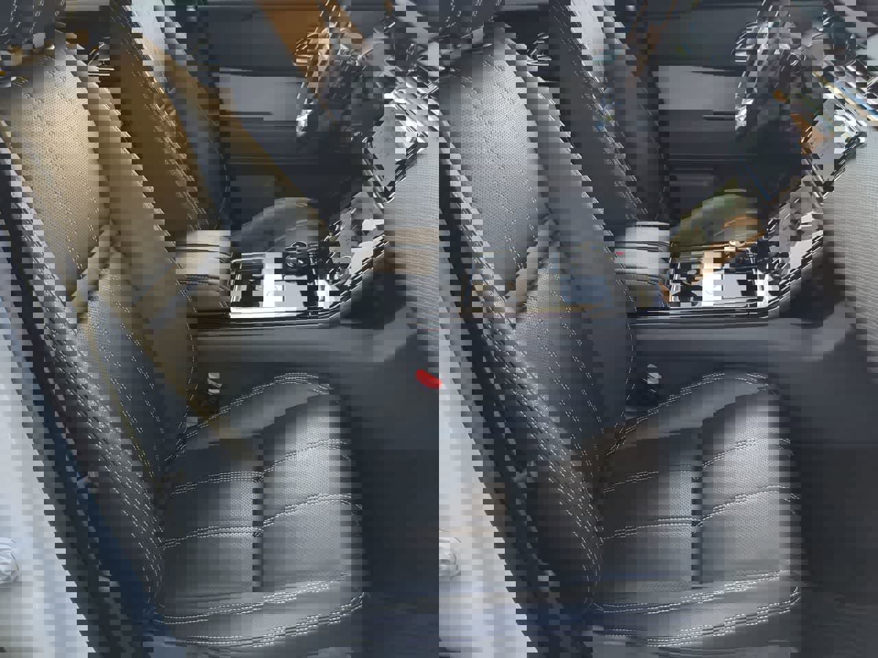 Used 2019 Land Rover Range Rover Velar S image 22