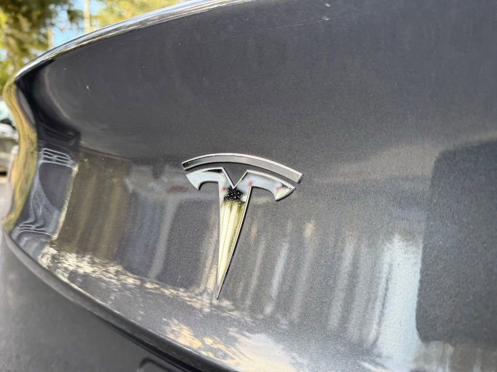 Used 2018 Tesla Model 3 Long Range image 9