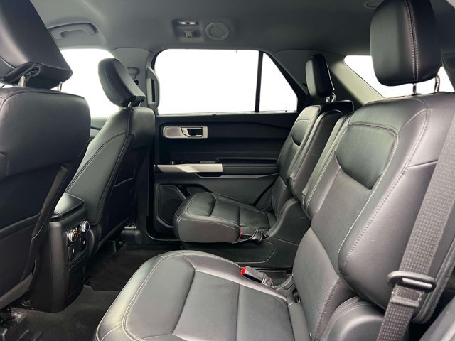 Used 2022 Ford Explorer Limited w/ Limited Technology Package AWD/4WD image 16