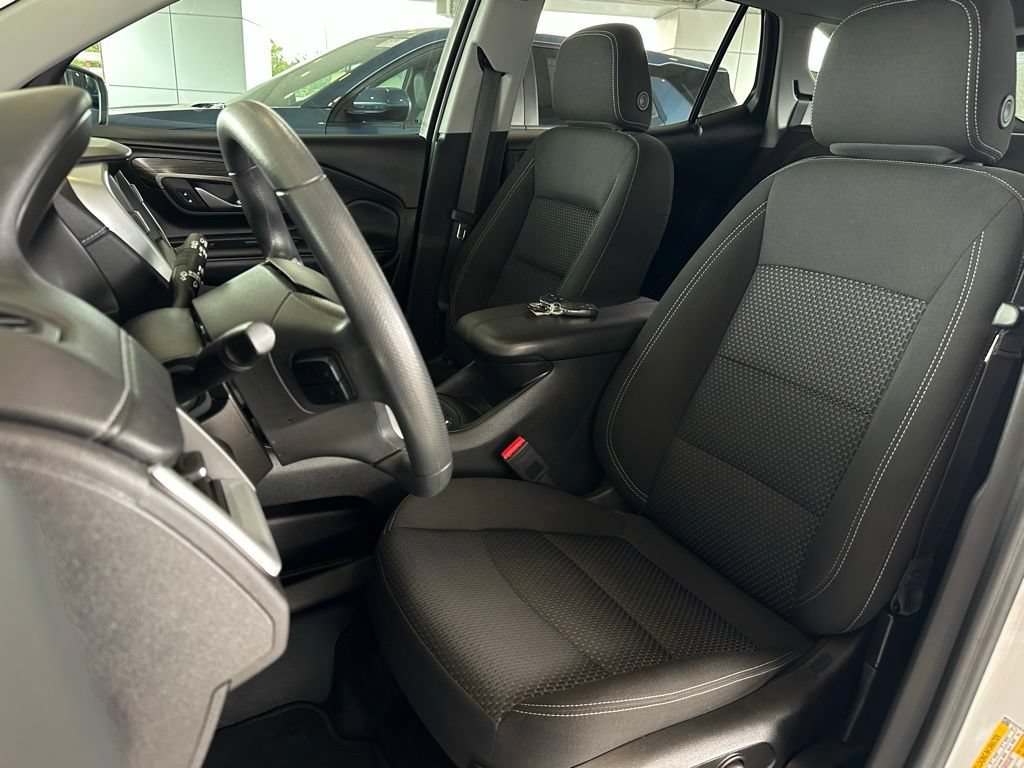 Used 2024 GMC Terrain SLE w/ Driver Convenience Package FWD image 14