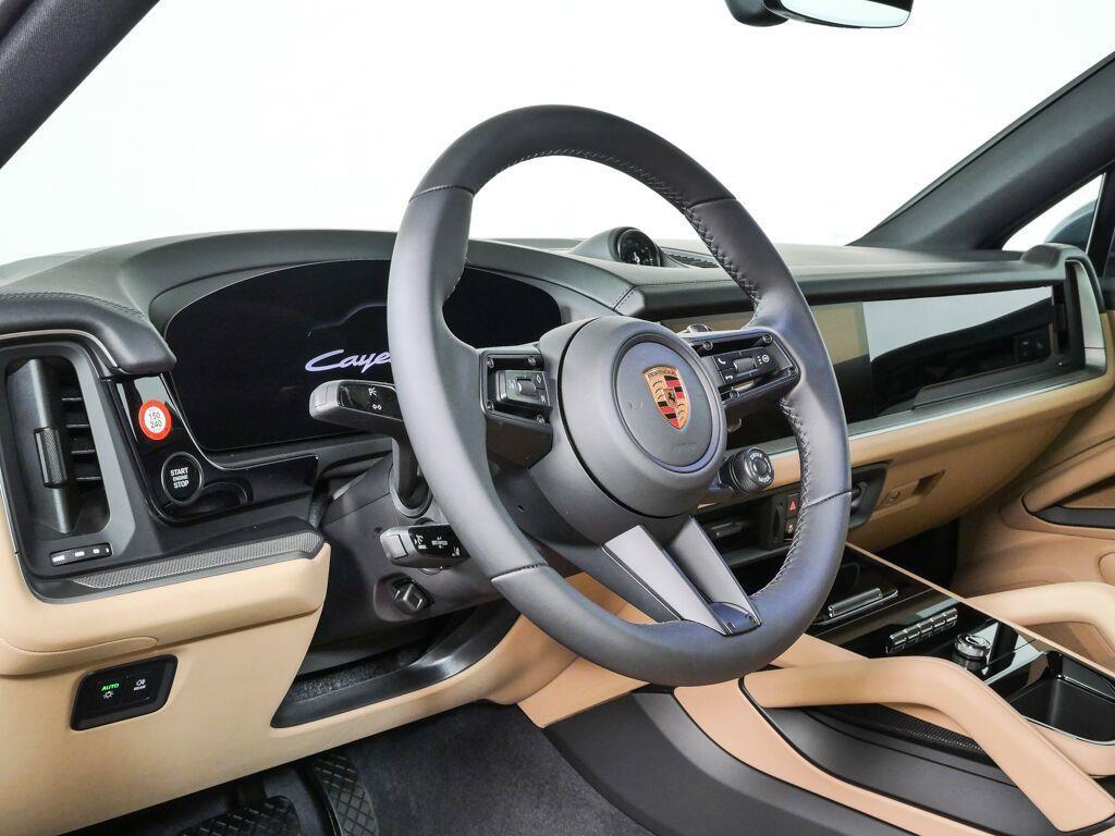 New 2026 Porsche Cayenne Coupe AWD/4WD image 4