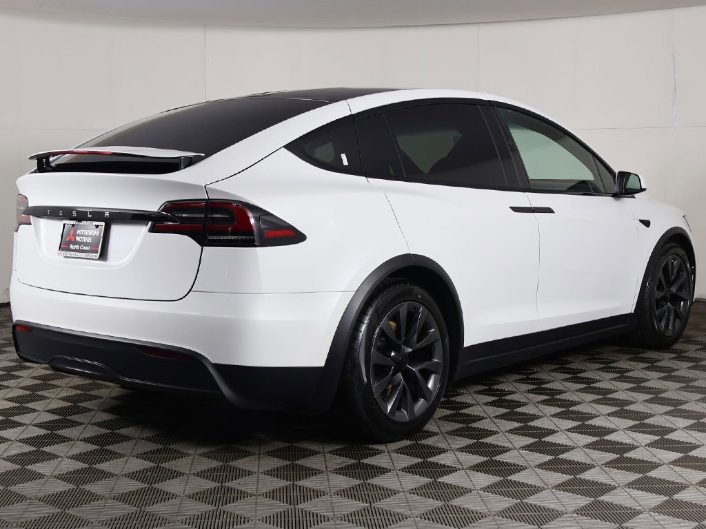 Used 2023 Tesla Model X image 11