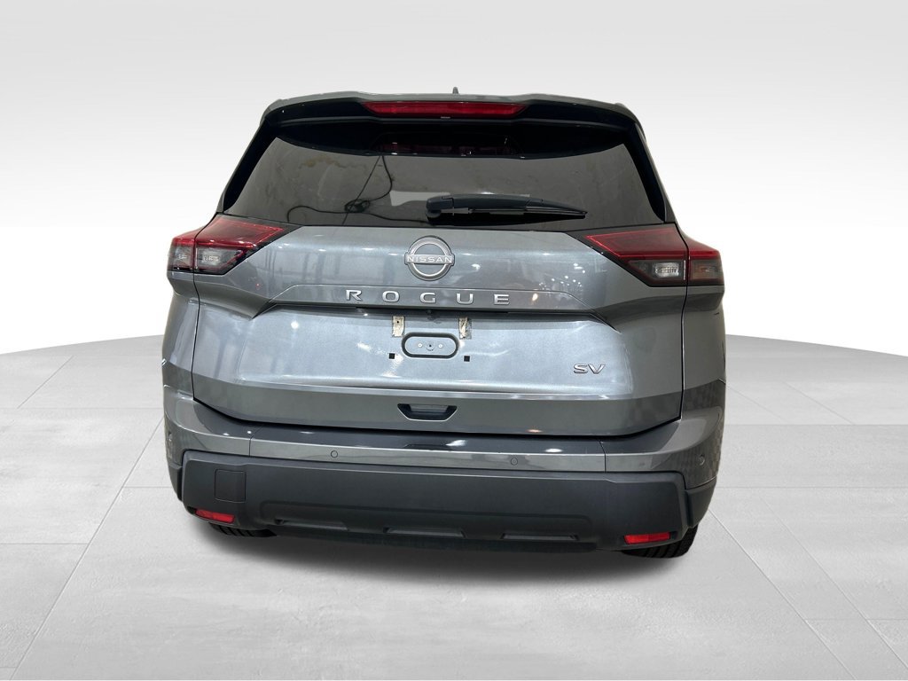 Used 2024 Nissan Rogue SV FWD image 4