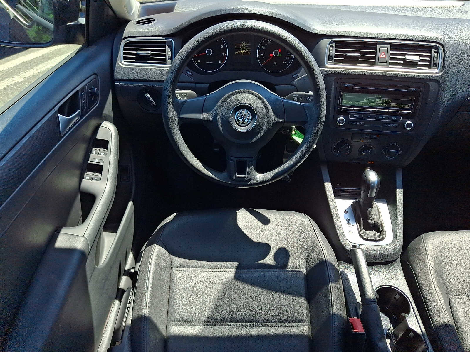 Used 2014 Volkswagen Jetta SE FWD image 11