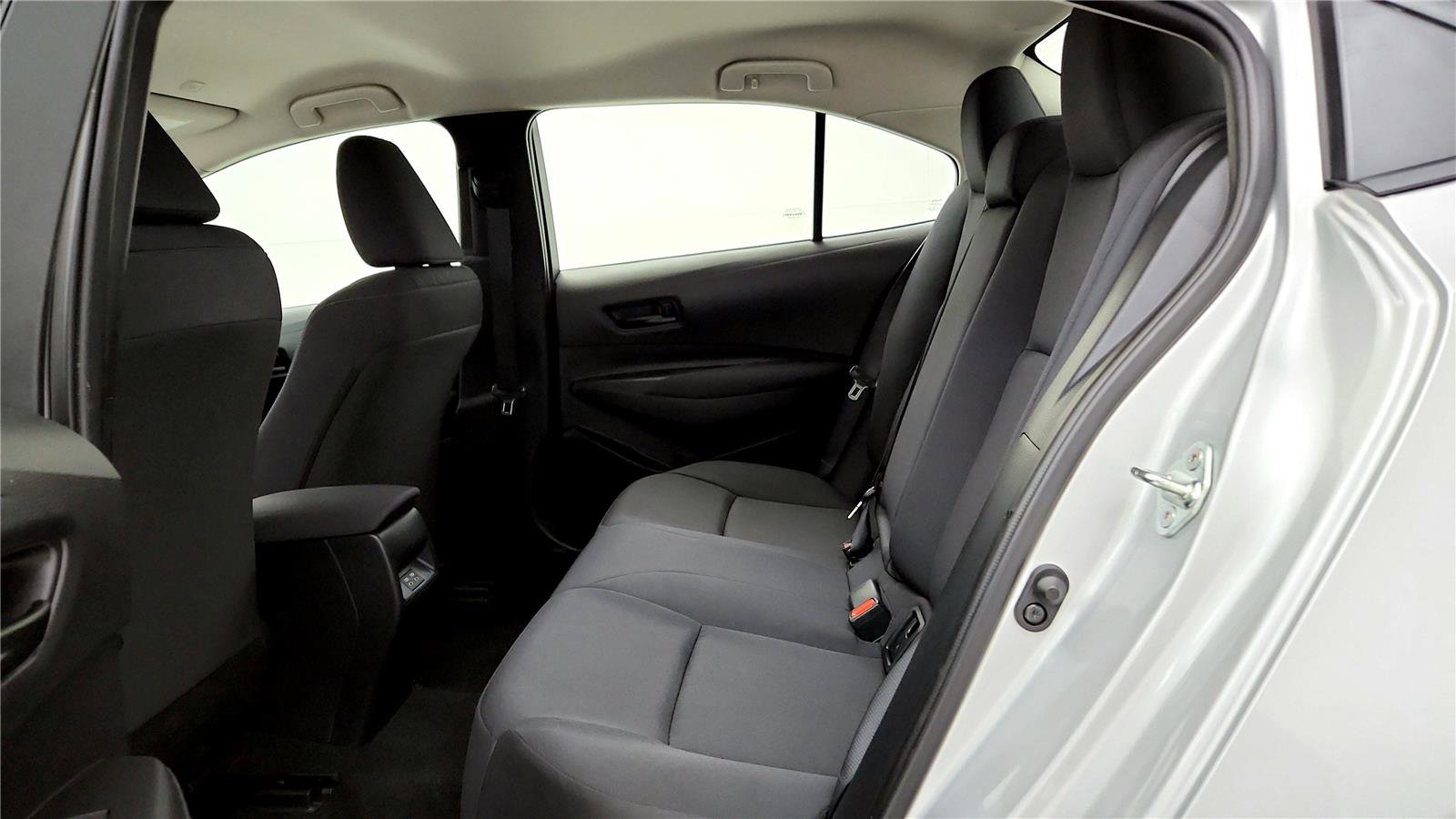 Used 2023 Toyota Corolla LE image 21