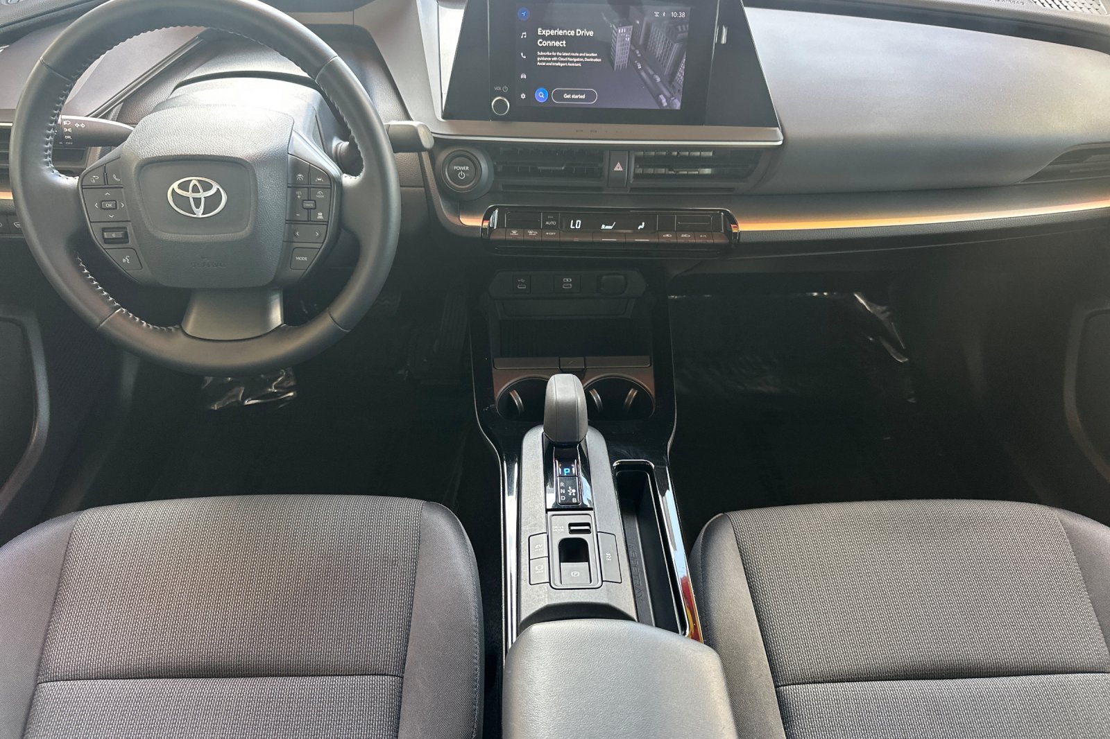 Used 2025 Toyota Prius LE FWD image 15