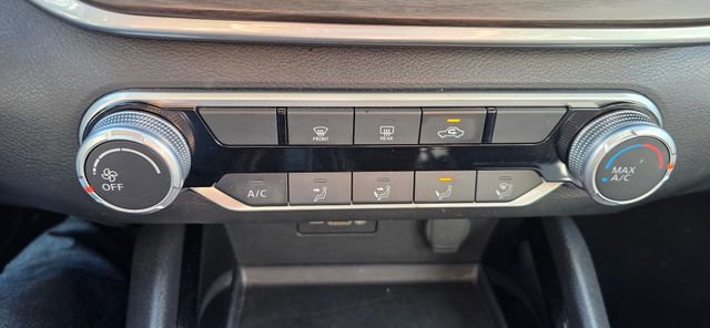 Used 2024 Nissan Altima 2.5 SV image 21