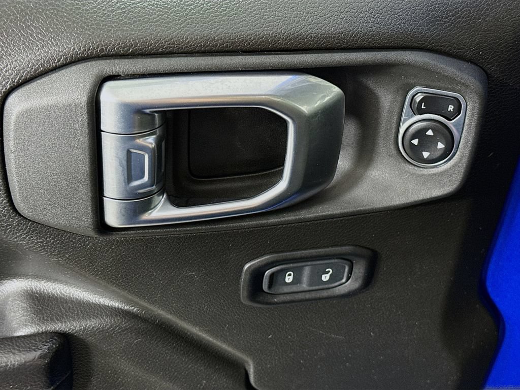 Used 2024 Jeep Wrangler Unlimited w/ Convenience Group AWD/4WD image 22