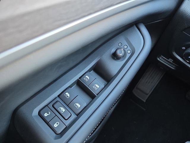 New 2025 Jeep Grand Cherokee L Limited w/ Luxury Tech Group II image 34