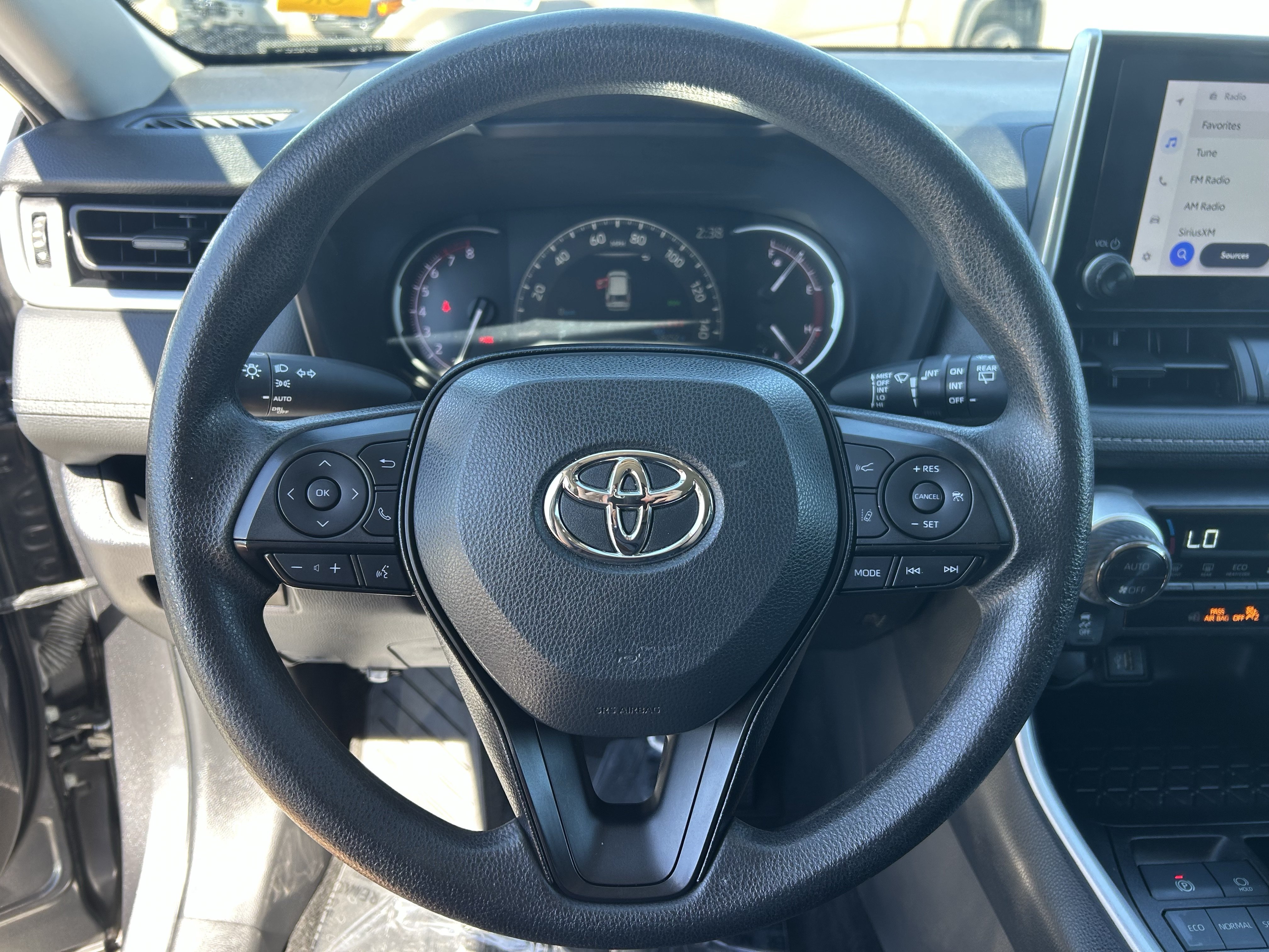 Certified 2024 Toyota RAV4 XLE FWD image 25