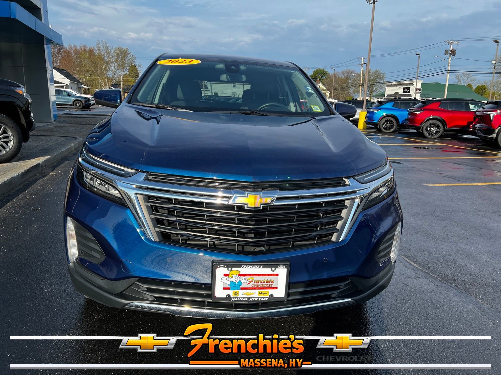 Used 2023 Chevrolet Equinox LT AWD/4WD image 2