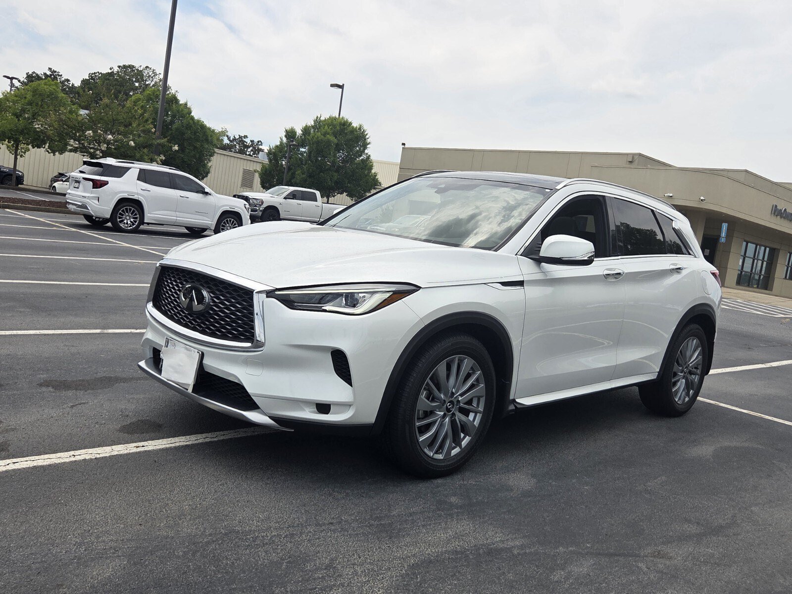 Used 2025 INFINITI QX50 Luxe AWD/4WD image 1