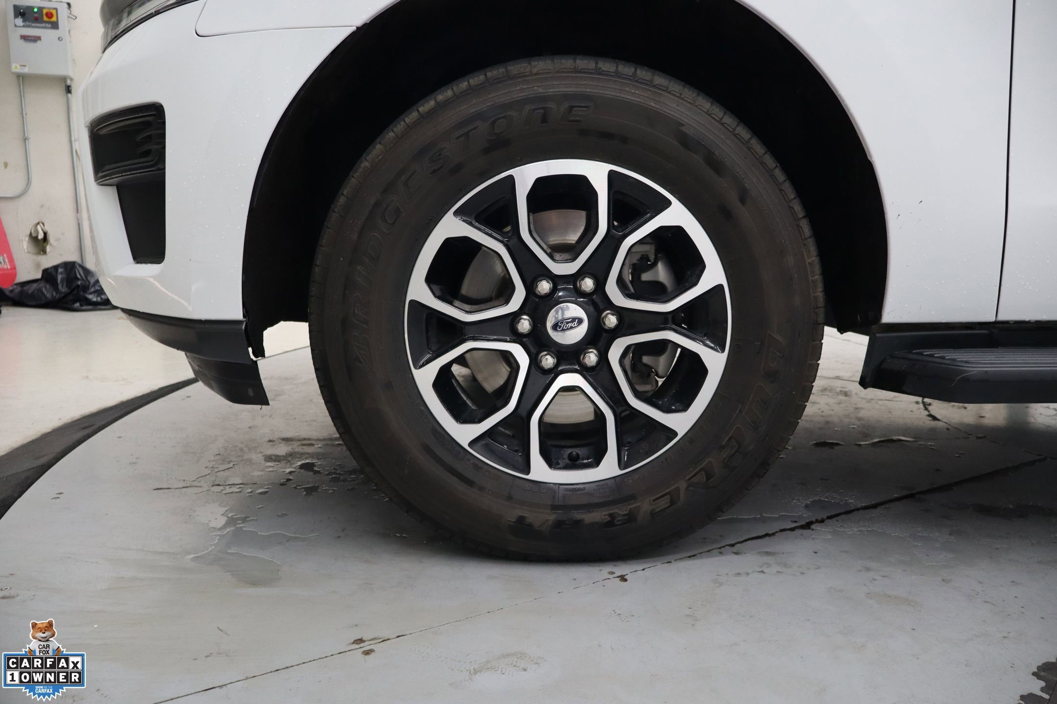 Used 2024 Ford Expedition XLT image 12