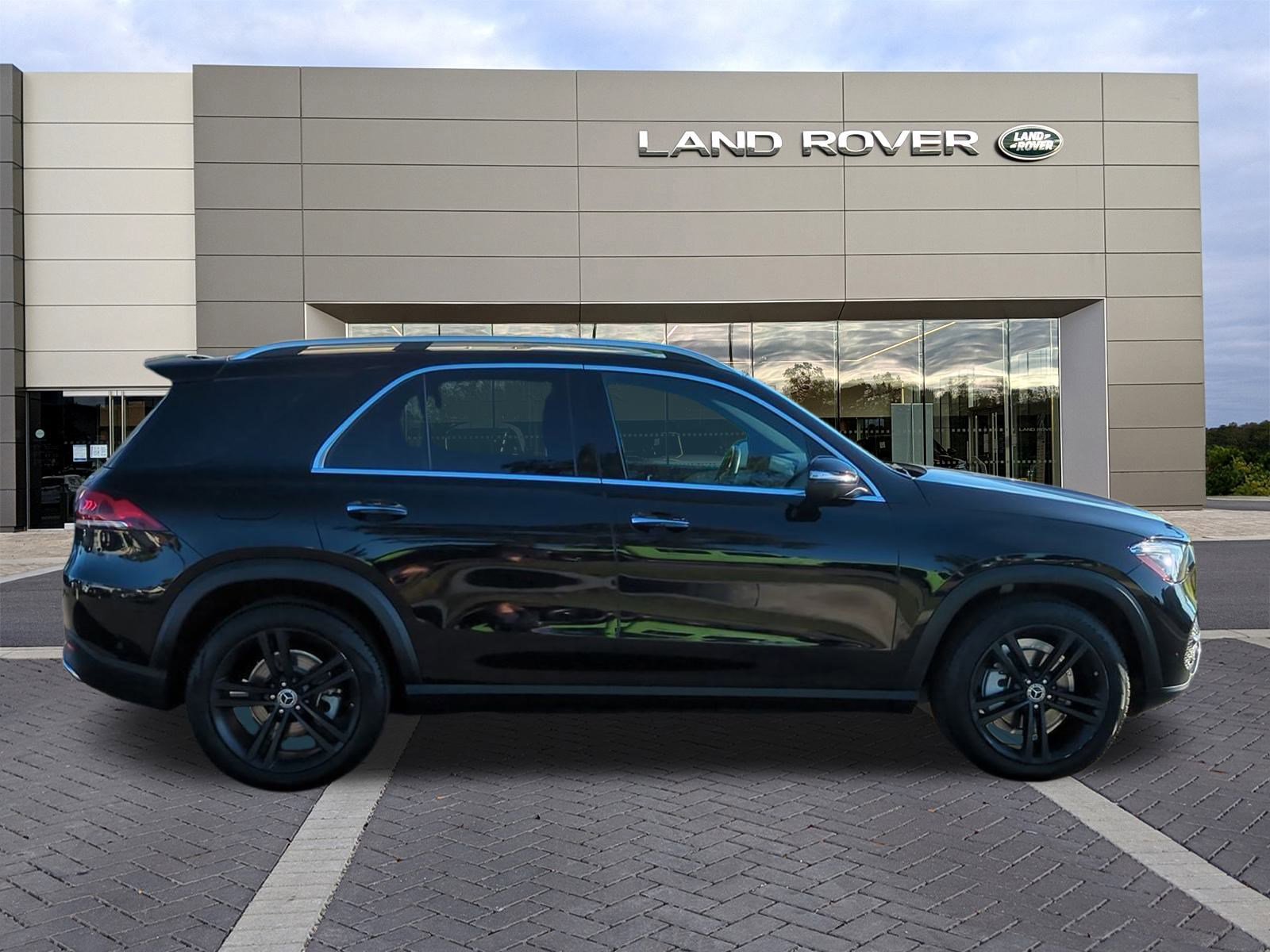 Used 2022 Mercedes-Benz GLE 350 4MATIC image 4