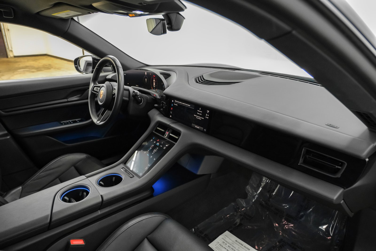 Used 2023 Porsche Taycan image 11