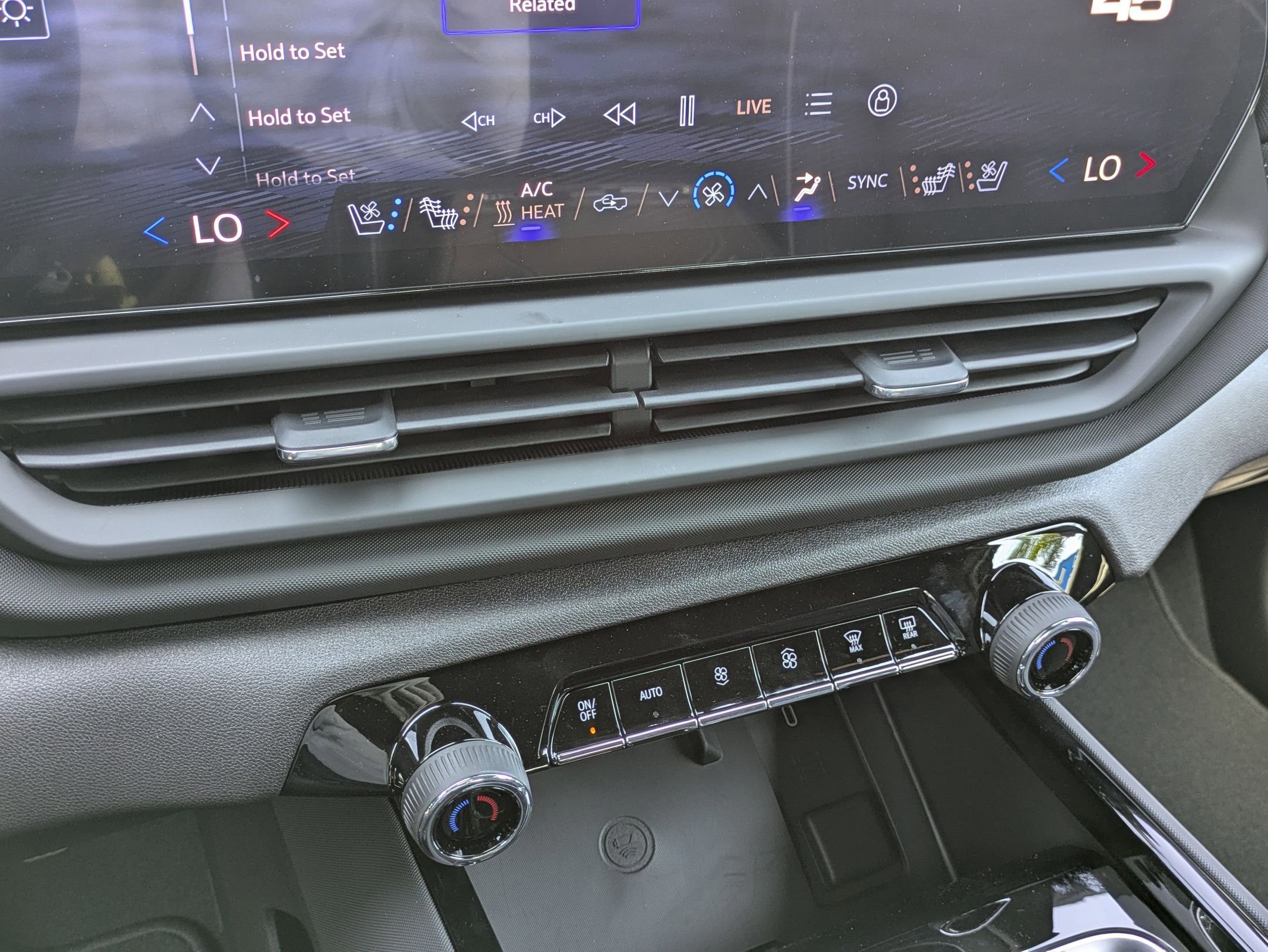 New 2026 Chevrolet Silverado EV LT image 18