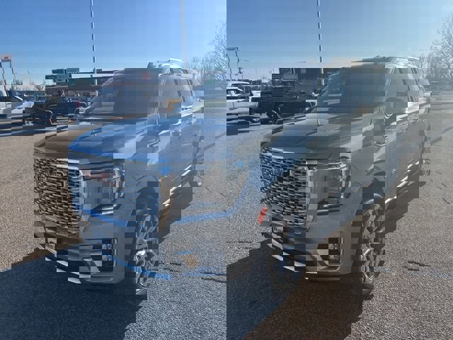 Used 2023 GMC Yukon XL Denali w/ Max Trailering Package image 7