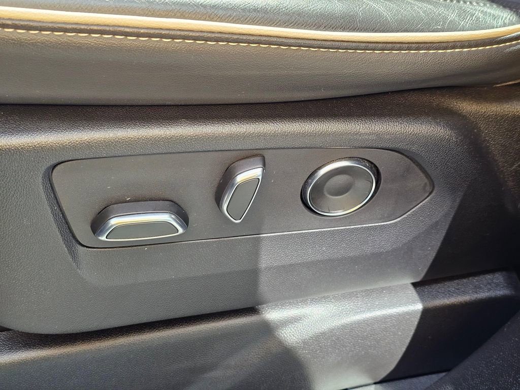 Certified 2023 Cadillac Escalade Premium Luxury w/ Performance Package image 26