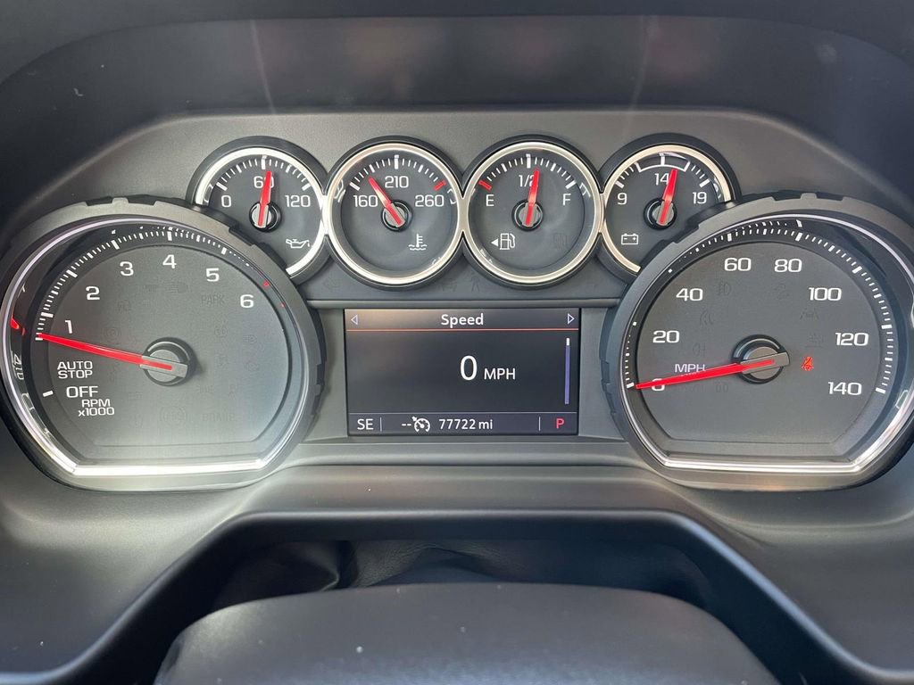 Used 2021 Chevrolet Suburban RST w/ Luxury Package image 23