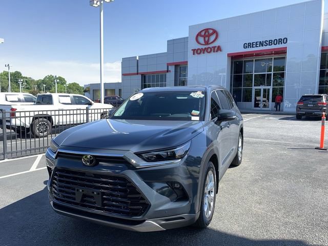 Used 2025 Toyota Grand Highlander AWD image 1