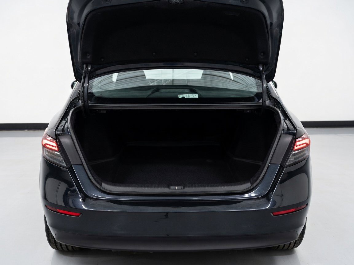 Used 2024 Honda Accord EX image 18