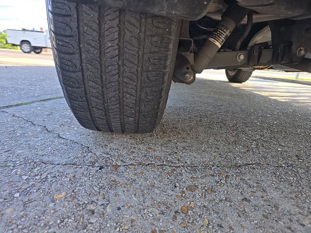 Used 2016 Nissan Rogue SV w/ SV Premium Package image 39