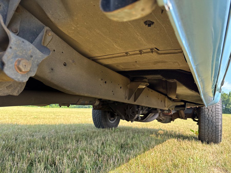 Used 1989 Chevrolet Suburban 4WD image 15