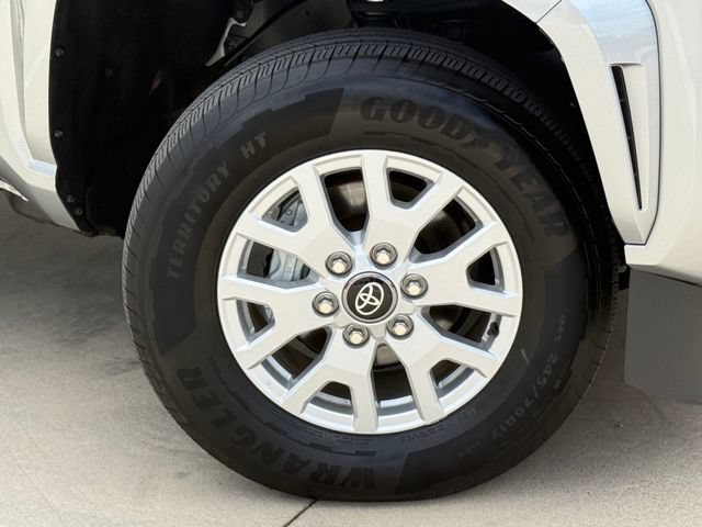 Used 2026 Toyota Tacoma SR5 AWD/4WD image 2