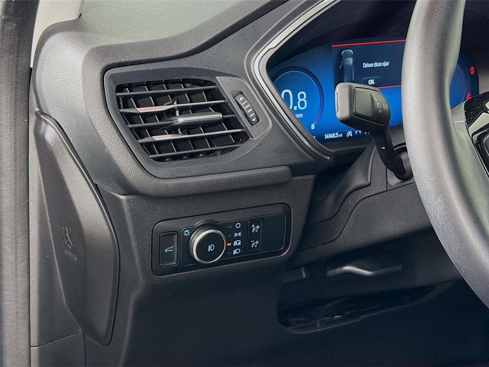 Used 2023 Ford Escape Platinum image 10