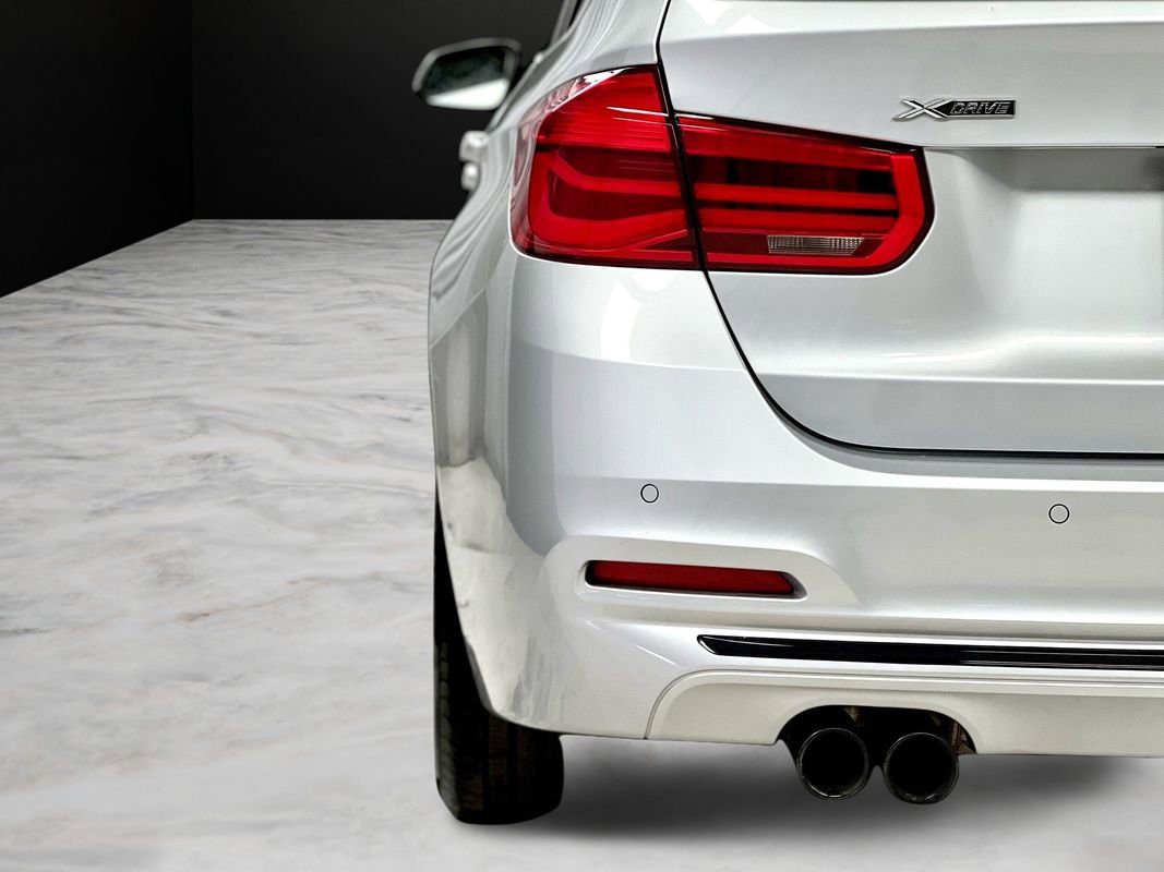 Used 2018 BMW 330i xDrive Wagon image 14