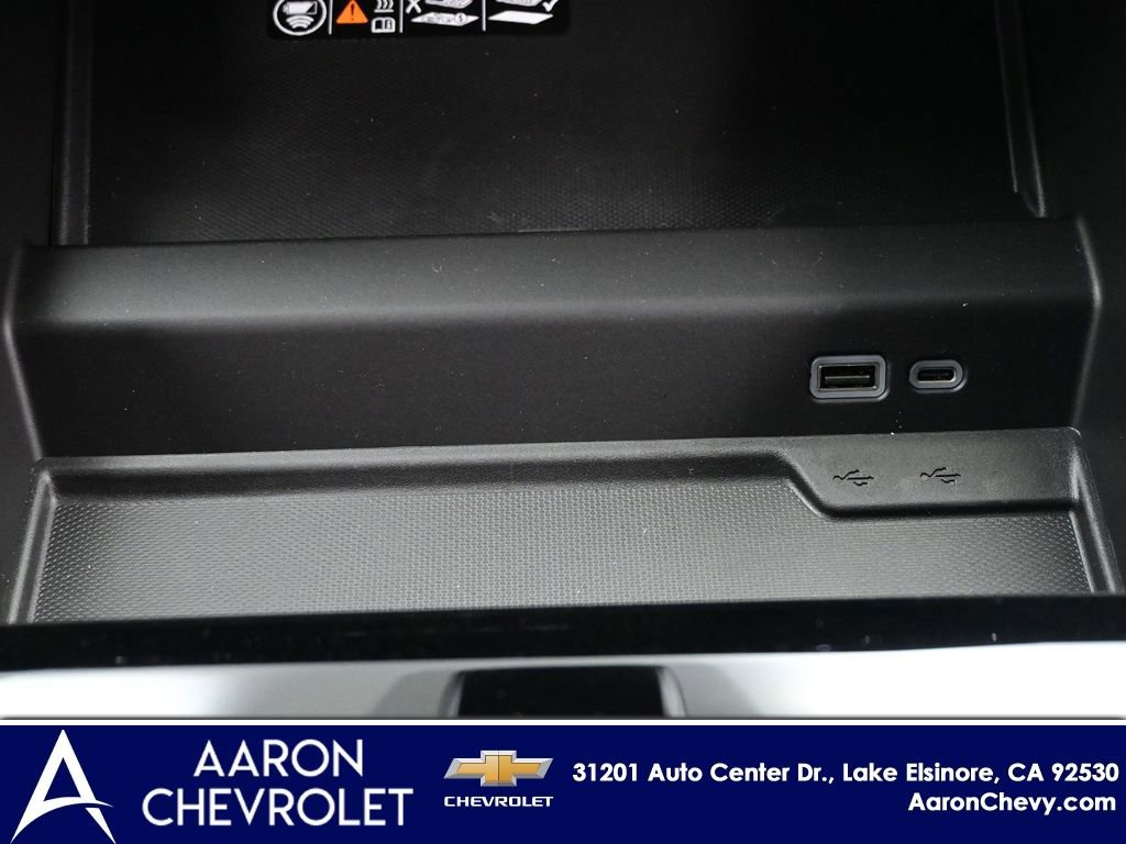 New 2026 Chevrolet Suburban LT w/ Comfort Package AWD/4WD image 27