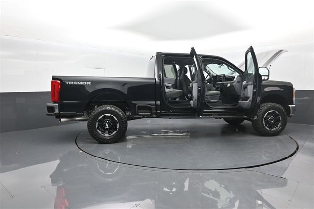 New 2026 Ford F350 XLT w/ Tremor Off-Road Package image 32