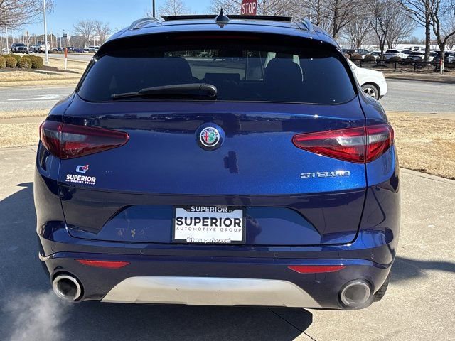 Used 2021 Alfa Romeo Stelvio Ti AWD/4WD image 5