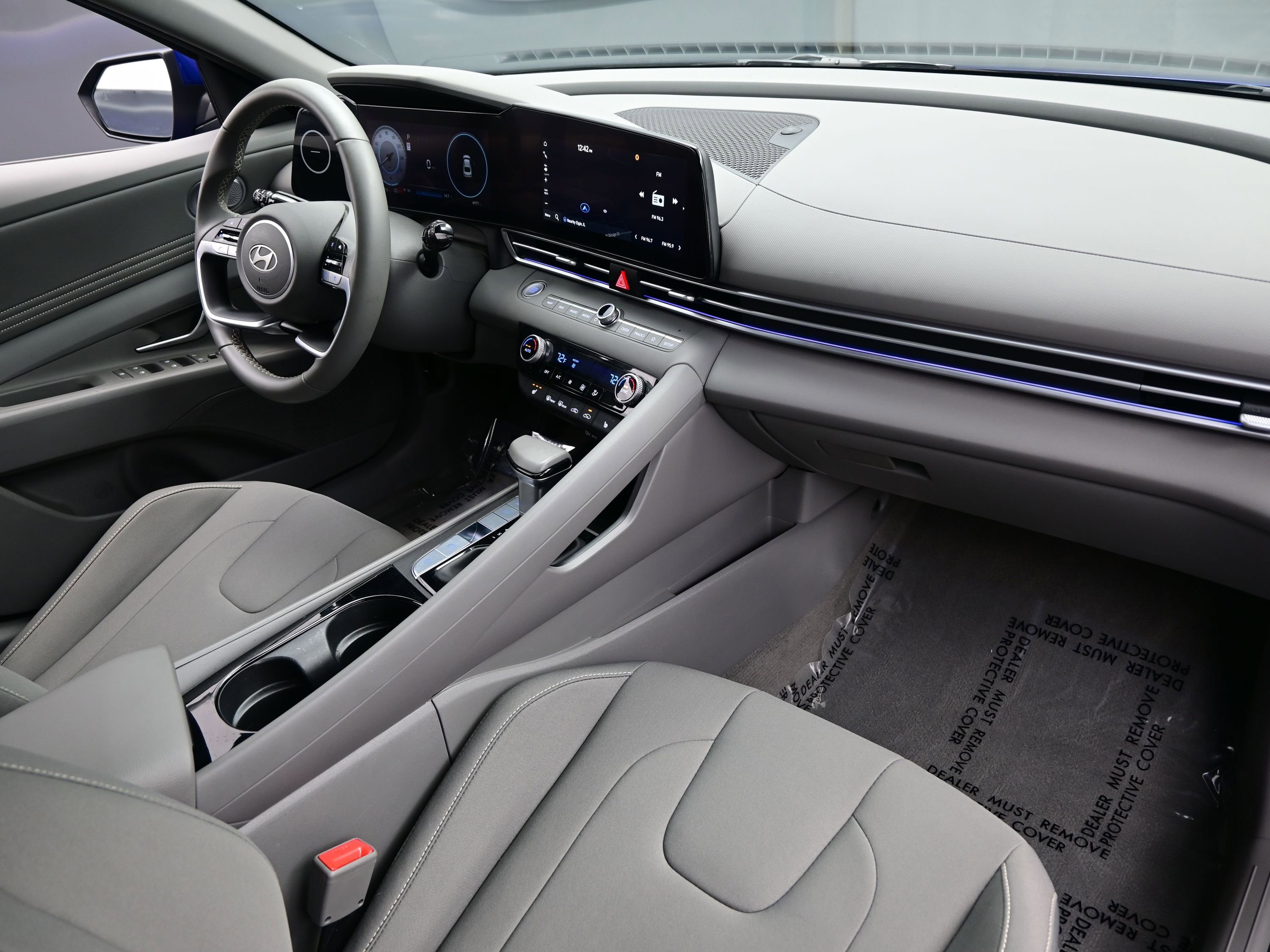 Certified 2025 Hyundai Elantra SEL image 14