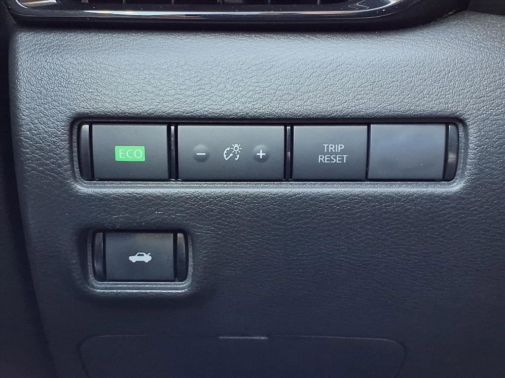 Used 2021 Nissan Sentra SR w/ SR Premium Package image 22