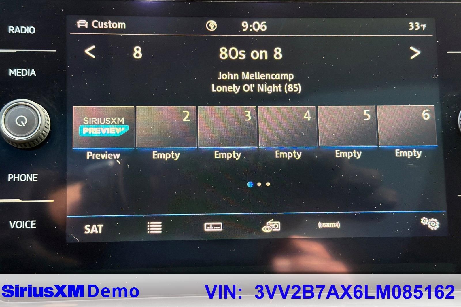 Used 2020 Volkswagen Tiguan SE w/ Panoramic Sunroof Package image 38