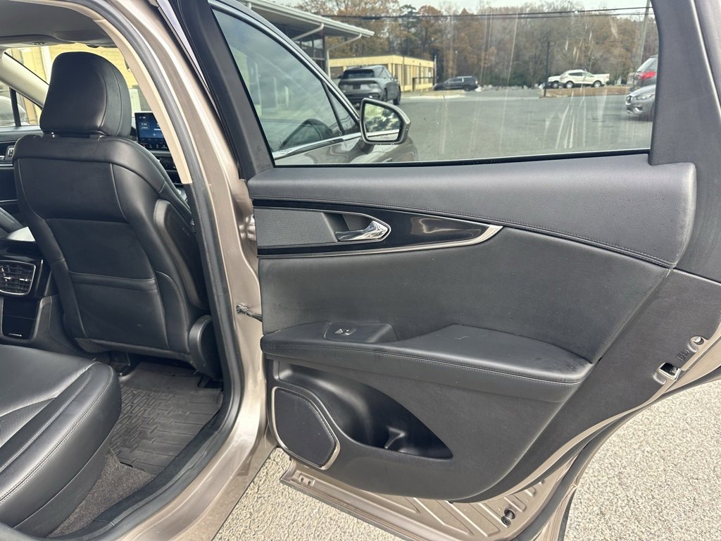 Used 2021 Lincoln Nautilus FWD w/ Equipment Group 101A image 16