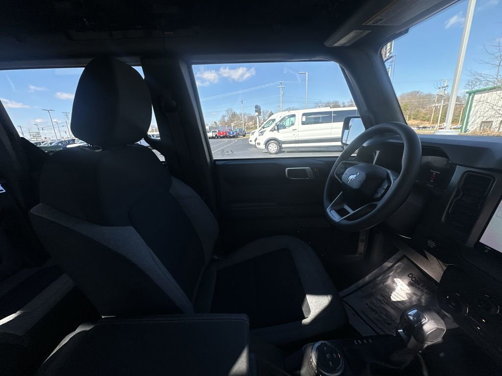New 2025 Ford Bronco 4-Door AWD/4WD image 15