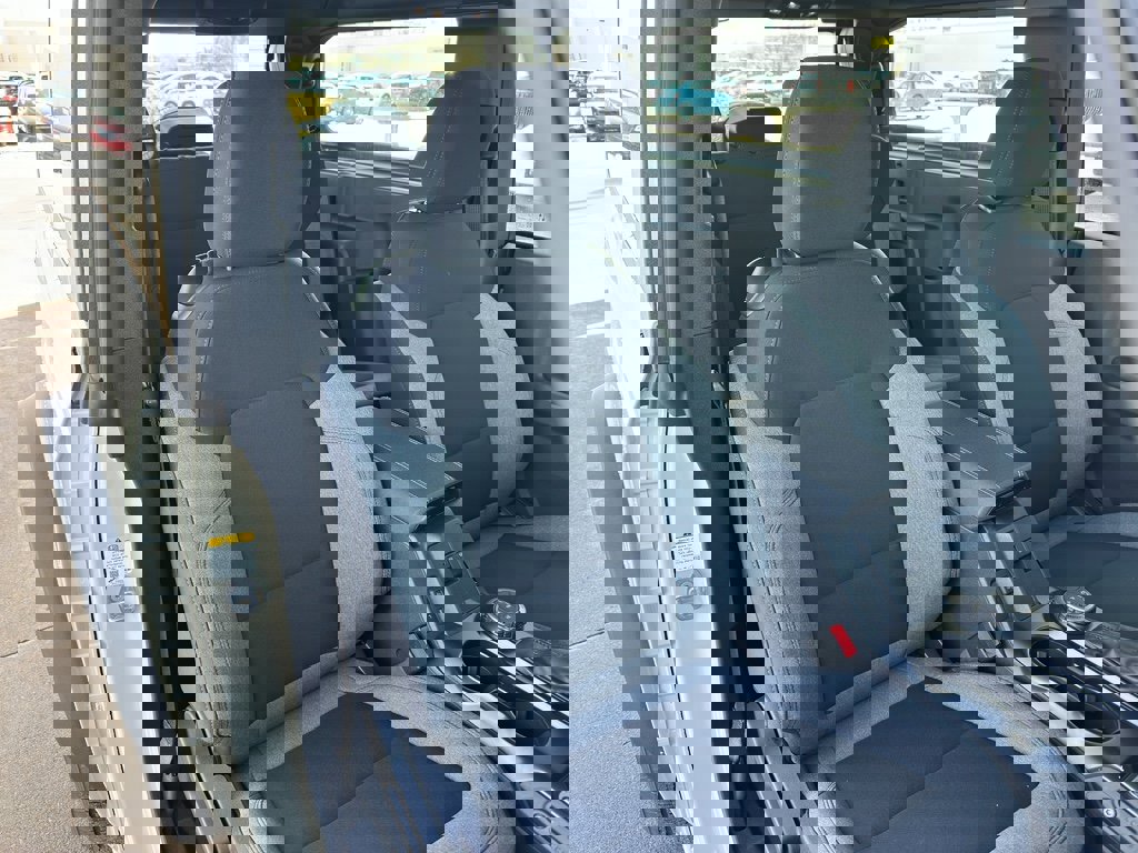 New 2025 Ford Bronco 2-Door image 28