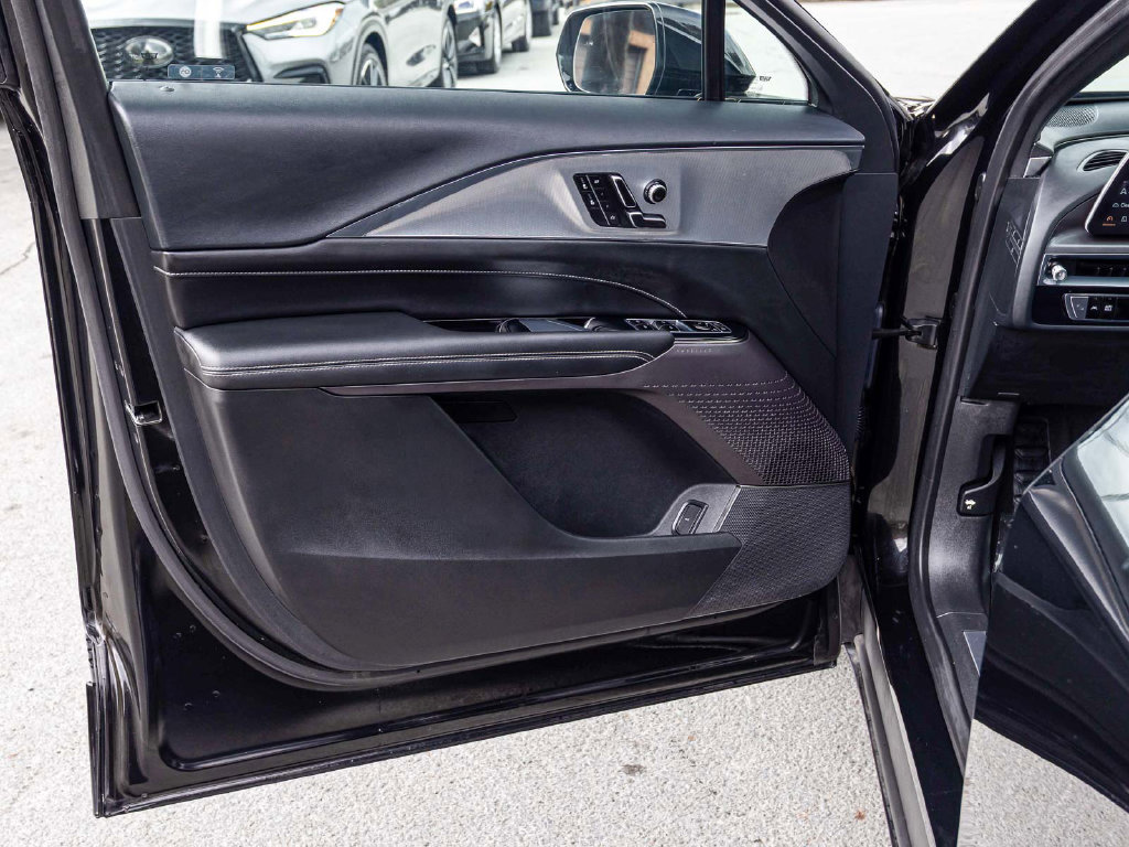 Used 2024 Cadillac Lyriq Tech AWD/4WD image 11