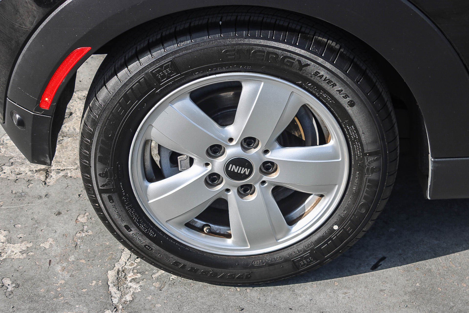 Used 2019 MINI Cooper 2-Door Hardtop image 12